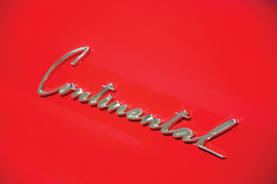  Lincoln Continental Mark V Convertible 1960 года  (фото 37 из 60)